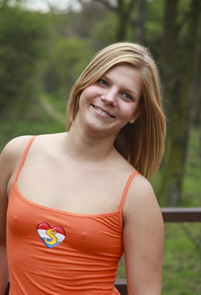 Dee in #27592 from Club Sweethearts
