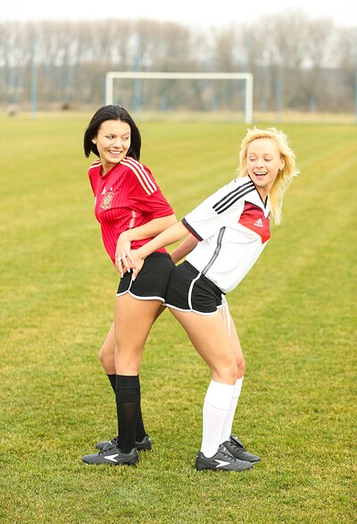Naomi I and Vanessa P in #26280 from Club Sweethearts
