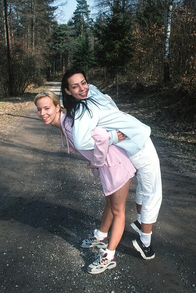 Hanna B and Petra J in #25521 from Club Sweethearts