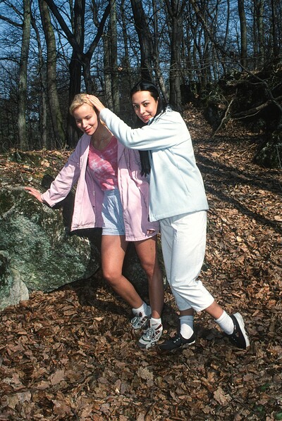 Hanna B and Petra J in #25521 from Club Sweethearts