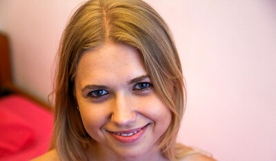 Violette in #25081 from Club Sweethearts
