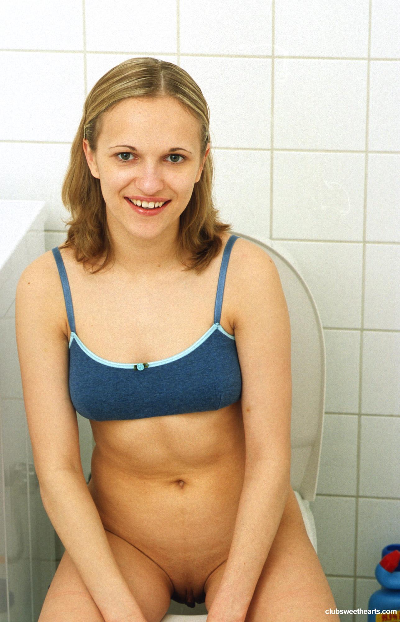 Eline in Club Sweethearts set #23427