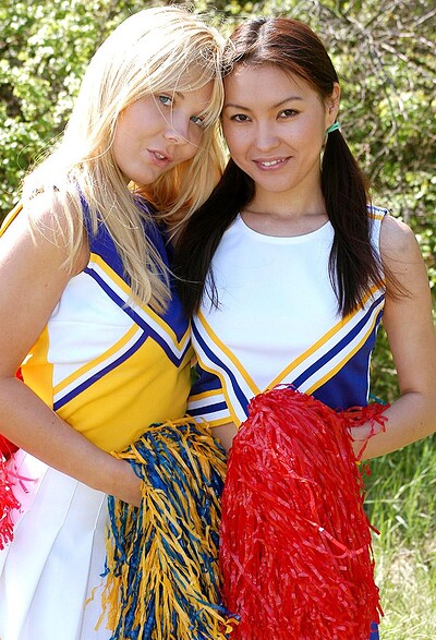Li Mei A and Carol C in #7403 from Club Sweethearts