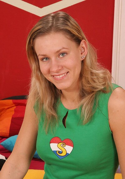 Anouk A in #4822 from Club Sweethearts