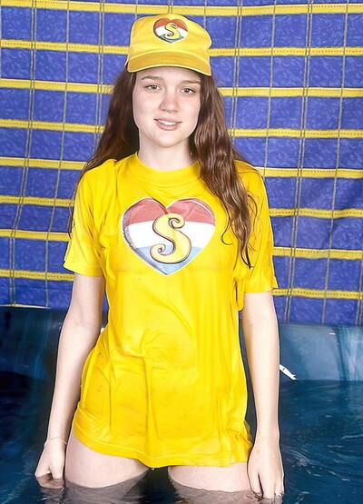 Femke B in #5482 from Club Sweethearts