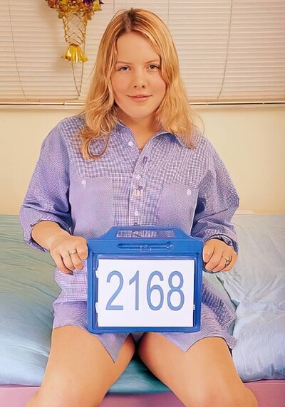 Chessie in #6011 from Club Sweethearts