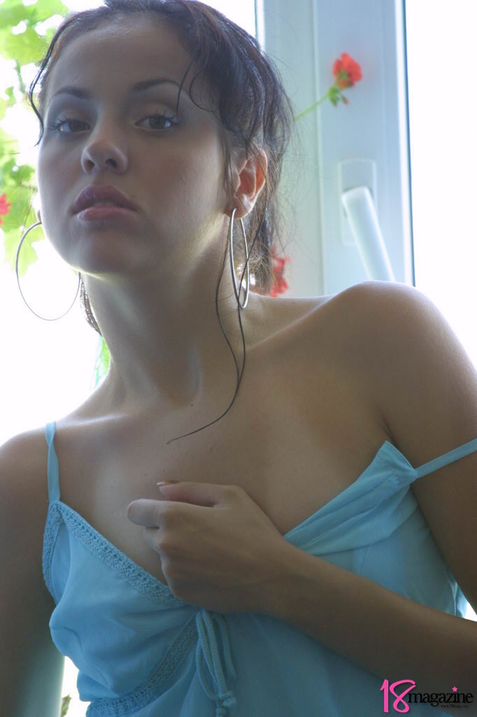 Giselle in 18 Magazine set Green dress
