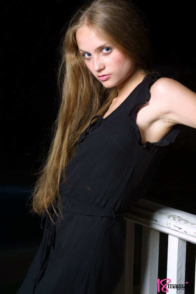 Helena in 18 Magazine set Green dress