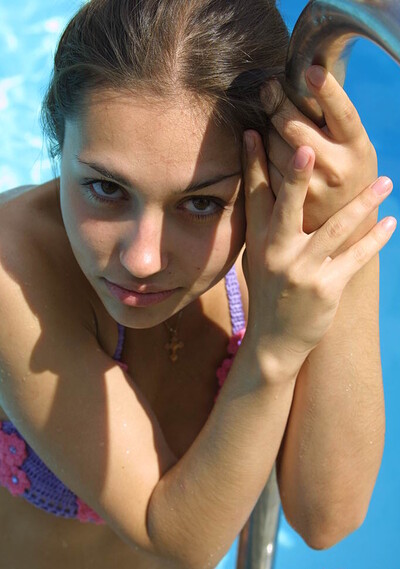 Rossana in 18 Magazine set Cowskin