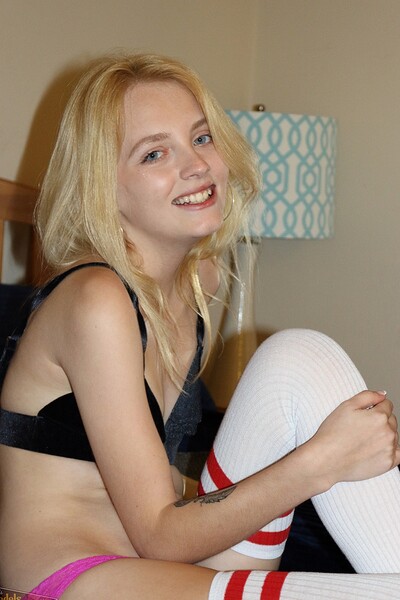Kate Bloom in #5259 from Matts Models