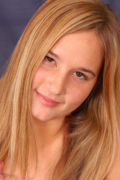 Lynn in #5135 from Matts Models