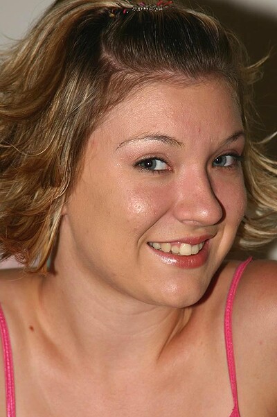 Kelly in #4323 from Matts Models