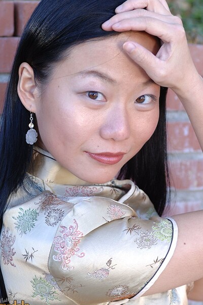 Niya Yu in #3951 from Matts Models