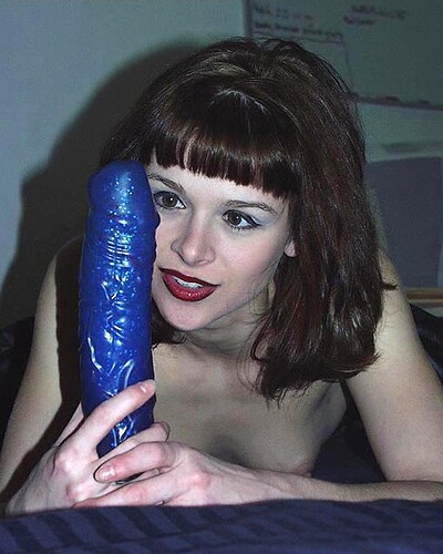 Violet in #3297 from Matts Models