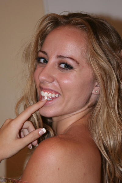 Taylor in #2495 from Matts Models