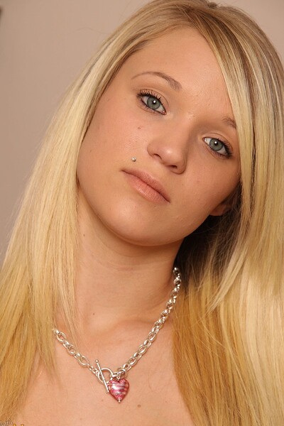 Teagan in #2110 from Matts Models