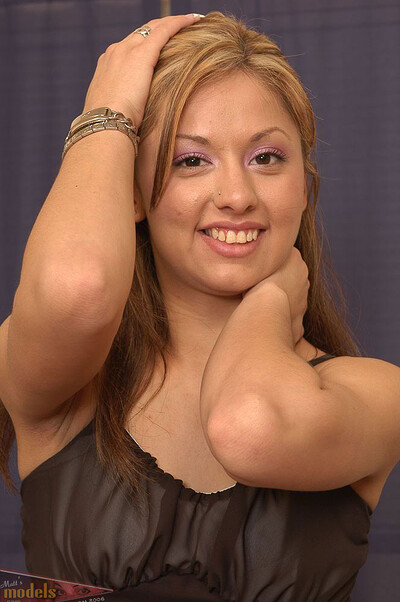 Scarlett in #2004 from Matts Models
