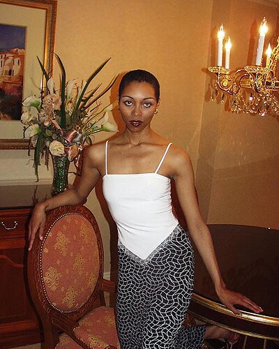 Nadine in #1844 from Matts Models
