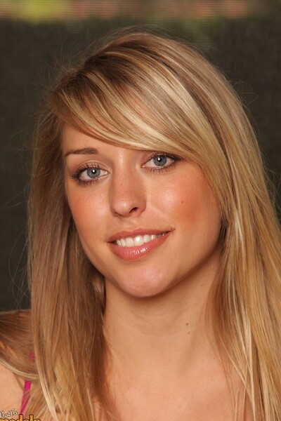 Eva in #653 from Matts Models