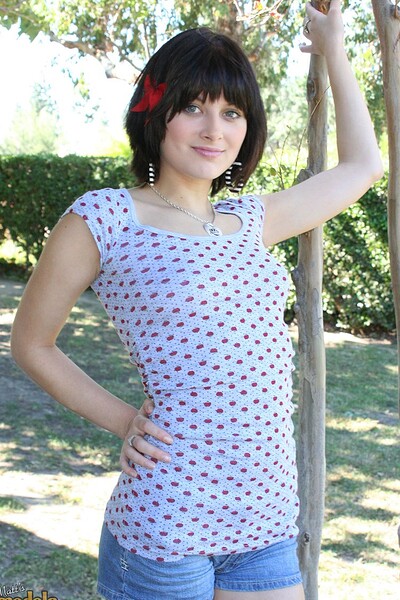 Ellie Idol in #546 from Matts Models