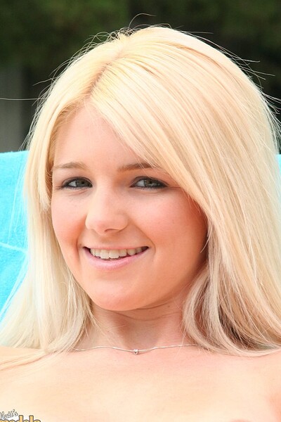 Holly Van Hough in #435 from Matts Models