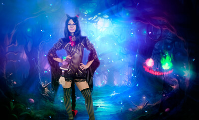 Liz Jordan in Bayonetta Origins from VR Cosplay X