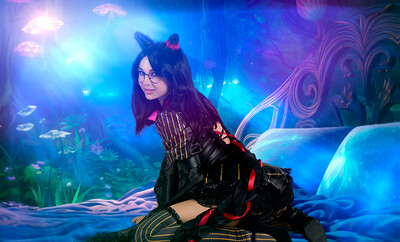 Liz Jordan in Bayonetta Origins from VR Cosplay X