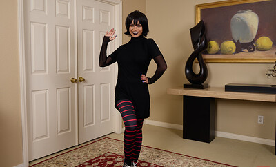 Scarlett Alexis in Hotel Transylvania from VR Cosplay X