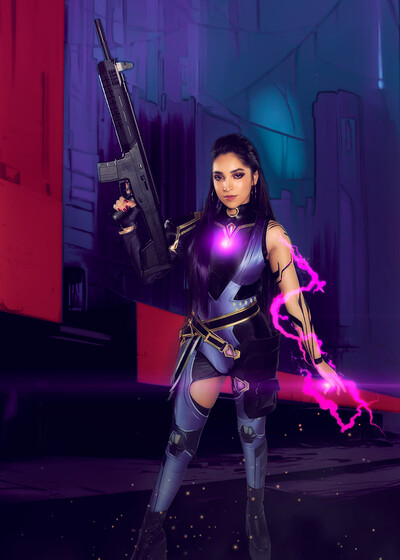 Madison Wilde in Valorant Reyna from VR Cosplay X