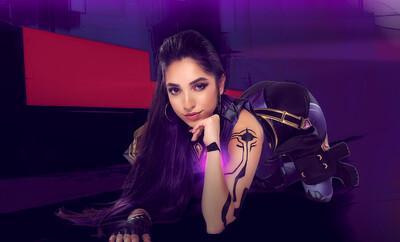 Madison Wilde in Valorant Reyna from VR Cosplay X