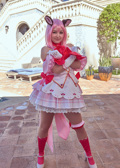 Leana Lovings in Tokyo Mew Mew from VR Cosplay X
