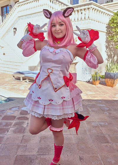 Leana Lovings in Tokyo Mew Mew from VR Cosplay X