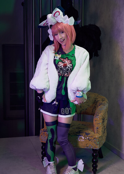 Kate Quinn in Pokemon Sword Gym Leader Klara from VR Cosplay X