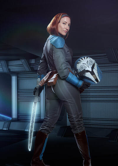 Sophia Locke in The Mandalorian Bo Katan from VR Cosplay X
