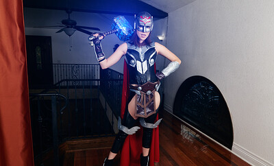 Freya Parker in Thor Love and Thunder from VR Cosplay X