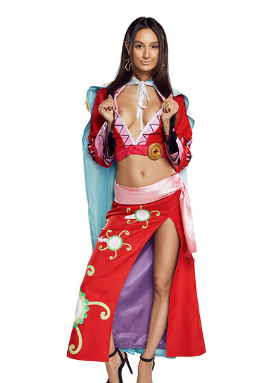 Eliza Ibarra in One Piece Boa Hancock from VR Cosplay X