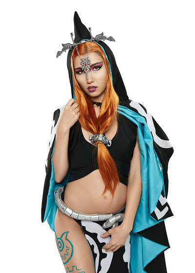 Maya Woulfe in Twilight Princess Midna from VR Cosplay X