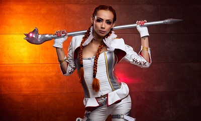 Veronica Leal in Apex Legends Loba from VR Cosplay X