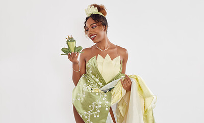 Lacey London in The Princess And The Frog Tiana from VR Cosplay X