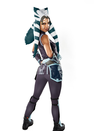 Alexis Tae in Star Wars The Mandalorian Ahsoka Tano from VR Cosplay X