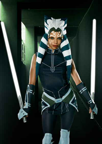 Alexis Tae in Star Wars The Mandalorian Ahsoka Tano from VR Cosplay X