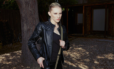 Melody Marks in Westworld Dolores from VR Cosplay X