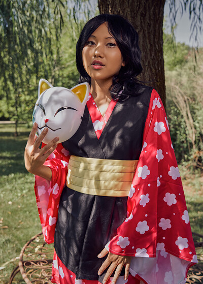 Mai Thai in Kimetsu No Yaiba Makomo from VR Cosplay X