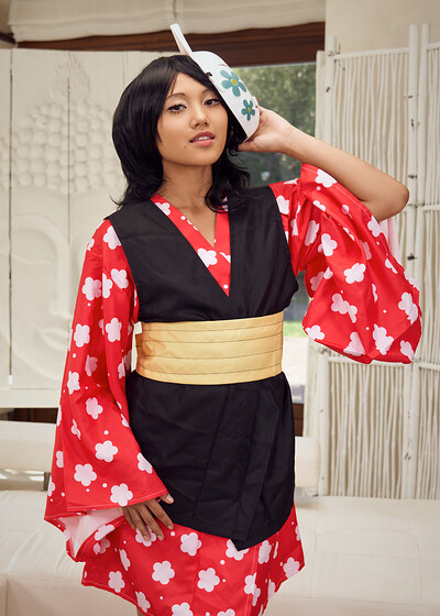 Mai Thai in Kimetsu No Yaiba Makomo from VR Cosplay X