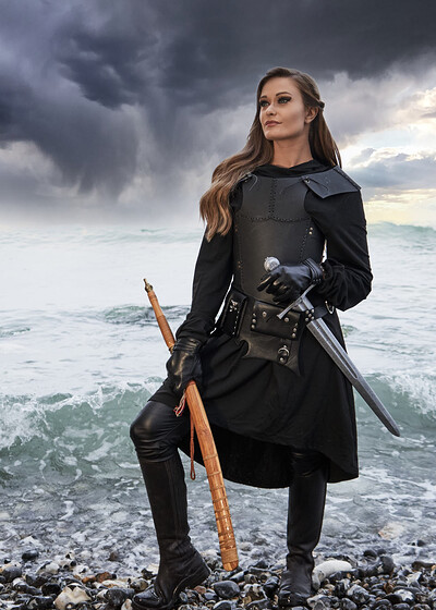 Honour May and Effie Diaz in Game Of Thrones Yara Greyjoy from VR Cosplay X