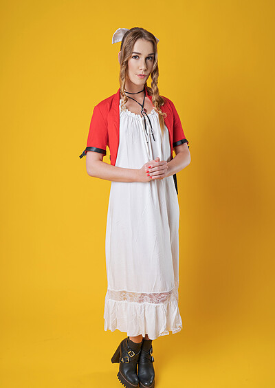Alexis Crystal in Final Fantasy Aerith Gainsborough from VR Cosplay X