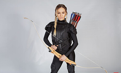 Naomi Swann in Hunger Games from VR Cosplay X