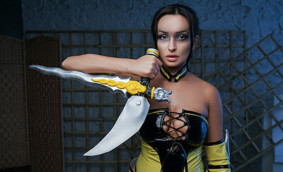 Alyssia Kent in Mortal Kombat Tanya from VR Cosplay X