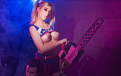 Anny Aurora in Lollipop Chainsaw Cosplay from VR Cosplay X
