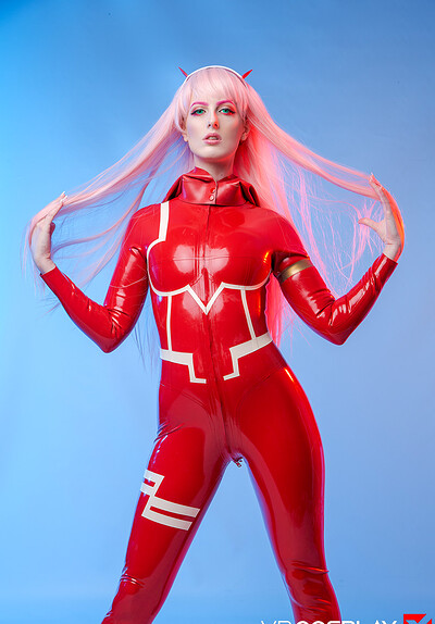 Alex Harper in The Franxx Cosplay from VR Cosplay X
